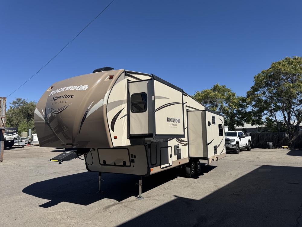 Photo of Rv