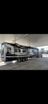 Thumbnail of RV