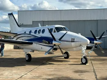 7616/beechcraft-king-air-c90b-1996-flightmarket-id-7616-07560.webp