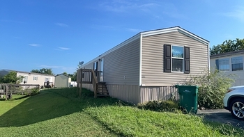 Thumbnail of mobile home