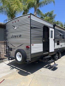 Thumbnail of RV