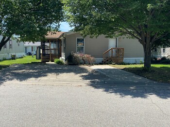 Thumbnail of mobile home