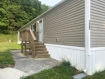 Thumbnail of mobile home