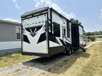 Thumbnail of RV