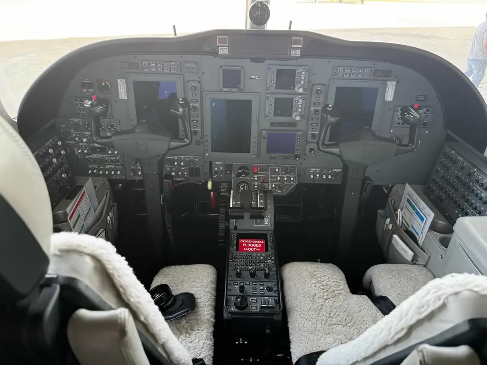 7789/cessna-citation-cj1-plus-2009-flightmarket-id-7789-23122.webp