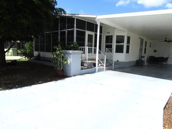 Thumbnail of mobile home