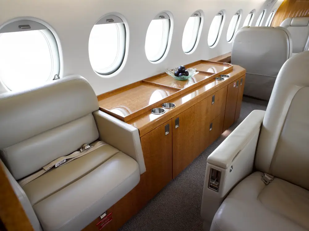 7153/dassault-falcon-2000-1999-flightmarket-id-7153-30555.webp