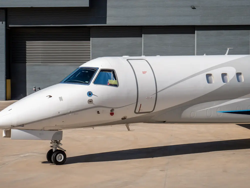 7461/embraer-legacy-650-2012-flightmarket-id-7461-01520.webp