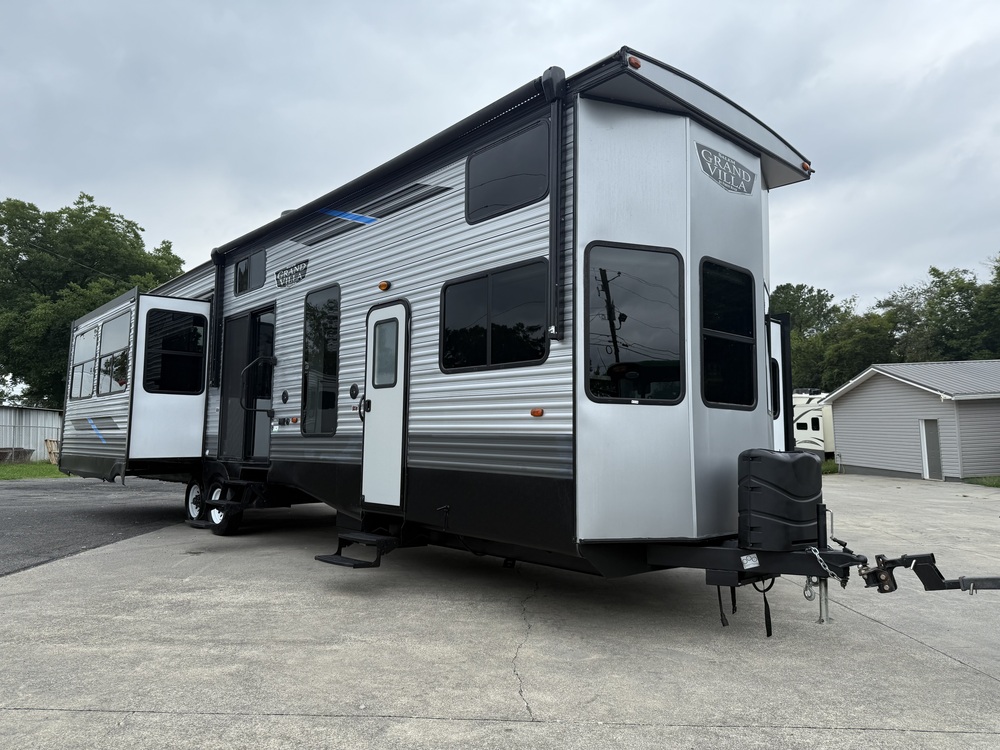 Photo of Rv