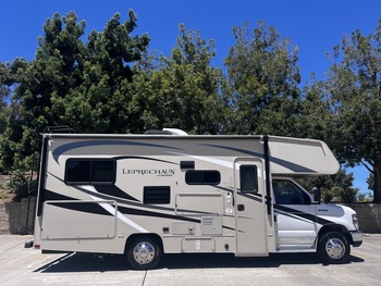 Thumbnail of RV