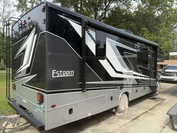 Thumbnail of RV