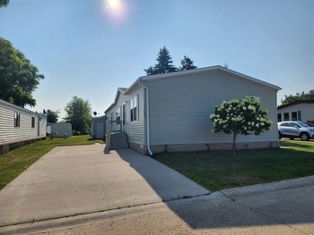 Thumbnail of mobile home