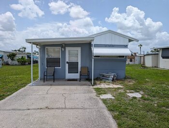 Thumbnail of mobile home
