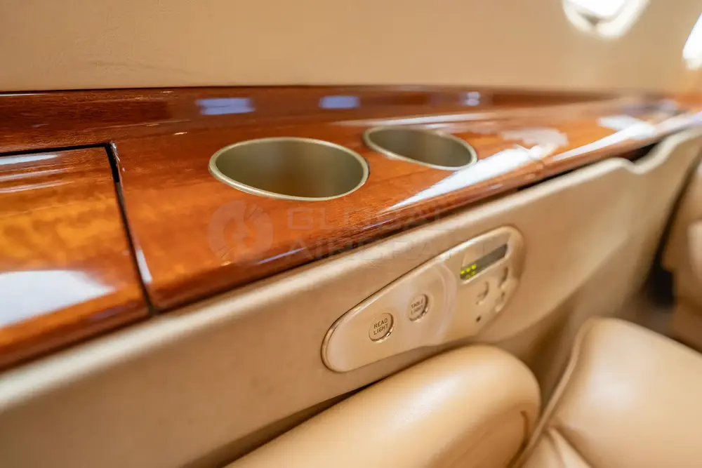 7911/learjet-60se-2006-flightmarket-id-7911-13017.webp