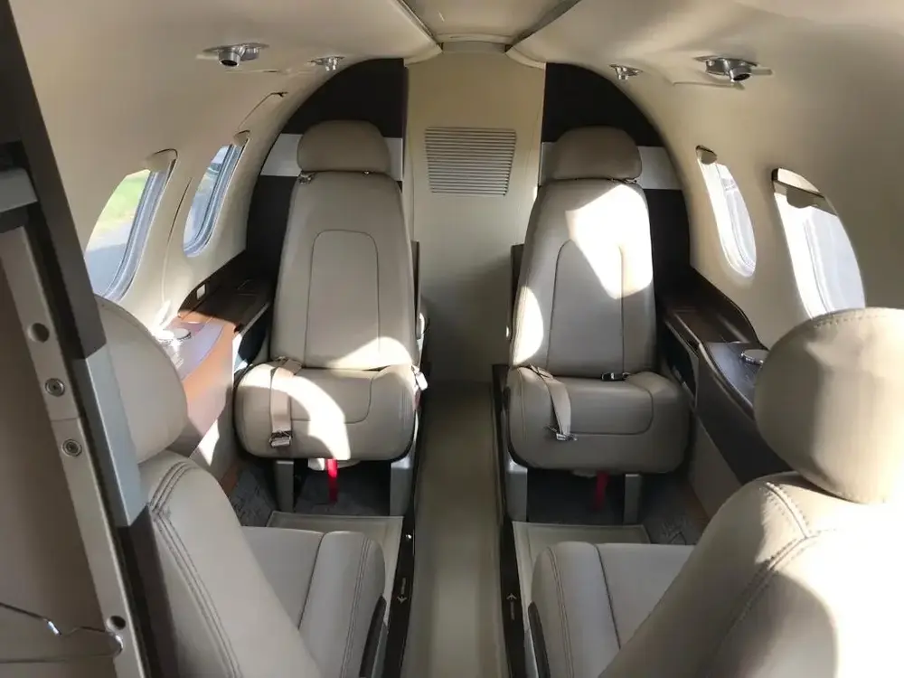 7878/embraer-phenom-100-2010-flightmarket-id-7878-12311.webp