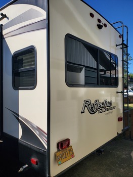 Thumbnail of RV