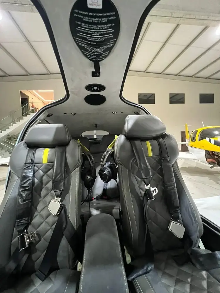 7926/cirrus-sr22-g6-turbo-2019-flightmarket-id-7926-57532.webp