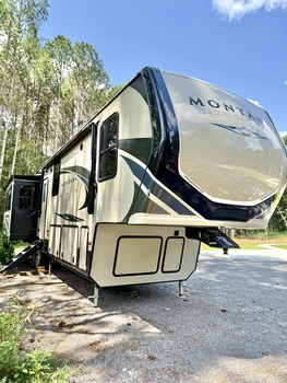 Thumbnail of RV