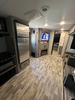 Thumbnail of RV