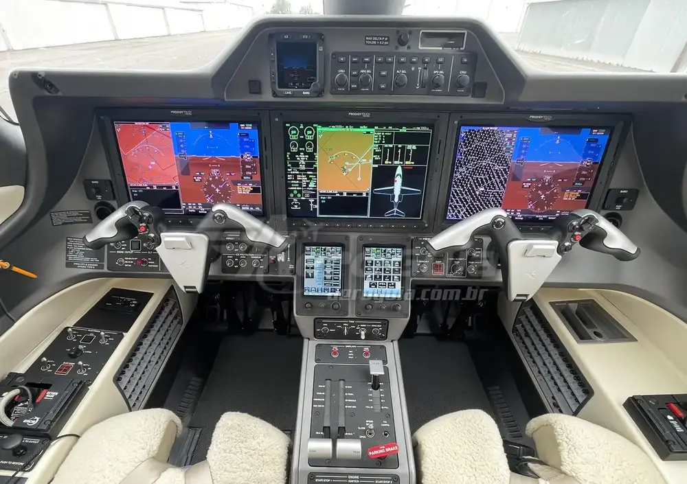 7182/embraer-phenom-100-ev-2019-flightmarket-id-7182-24071.webp