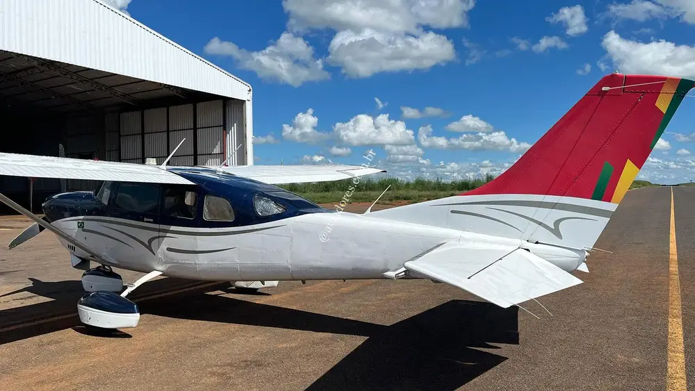 7814/cessna-turbo-206h-stationair-2014-flightmarket-id-7814-32425.webp