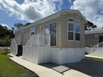 Thumbnail of mobile home