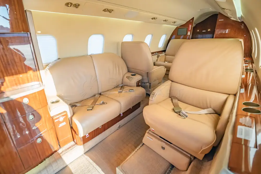 7911/learjet-60se-2006-flightmarket-id-7911-13022.webp