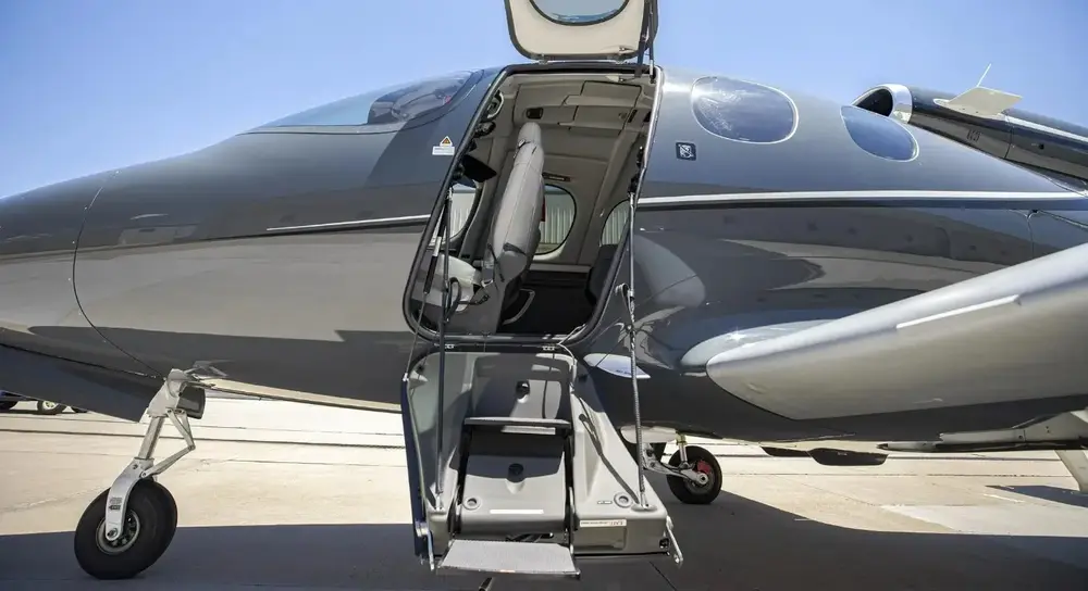 7202/cirrus-vision-jet-g2-plus-2021-flightmarket-id-7202-32045.webp