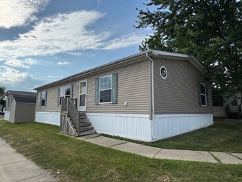 Thumbnail of mobile home