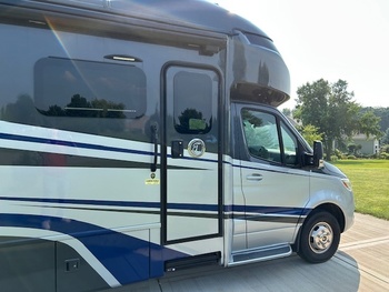 Thumbnail of RV