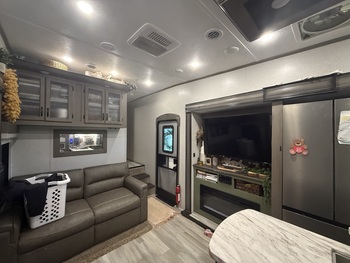Thumbnail of RV