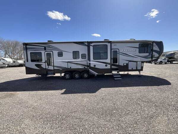 Photo of Rv