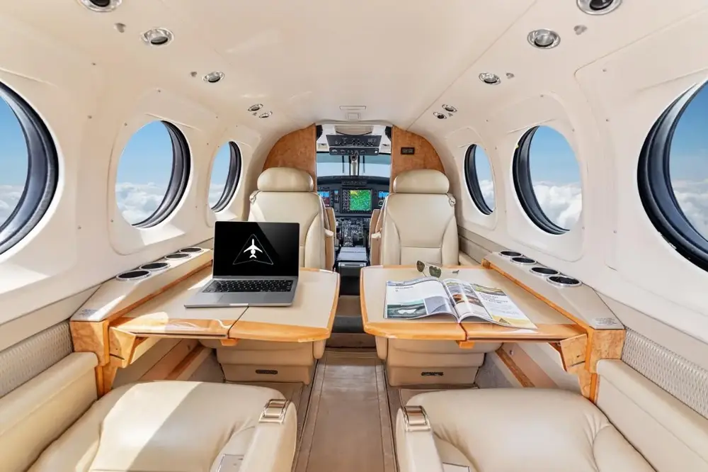 7297/beechcraft-king-air-c90gti-2009-flightmarket-id-7297-32275.webp