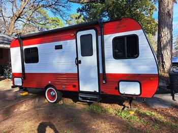 Thumbnail of RV