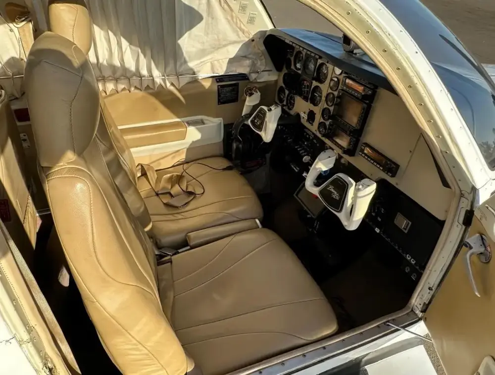 7314/beechcraft-bonanza-a36-2002-flightmarket-id-7314-07322.webp