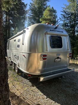 Thumbnail of RV