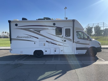 Thumbnail of RV