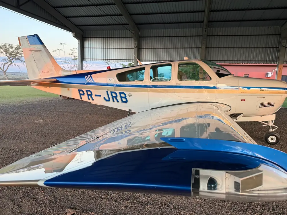 7925/beechcraft-bonanza-f33a-1991-flightmarket-id-7925-31227.webp