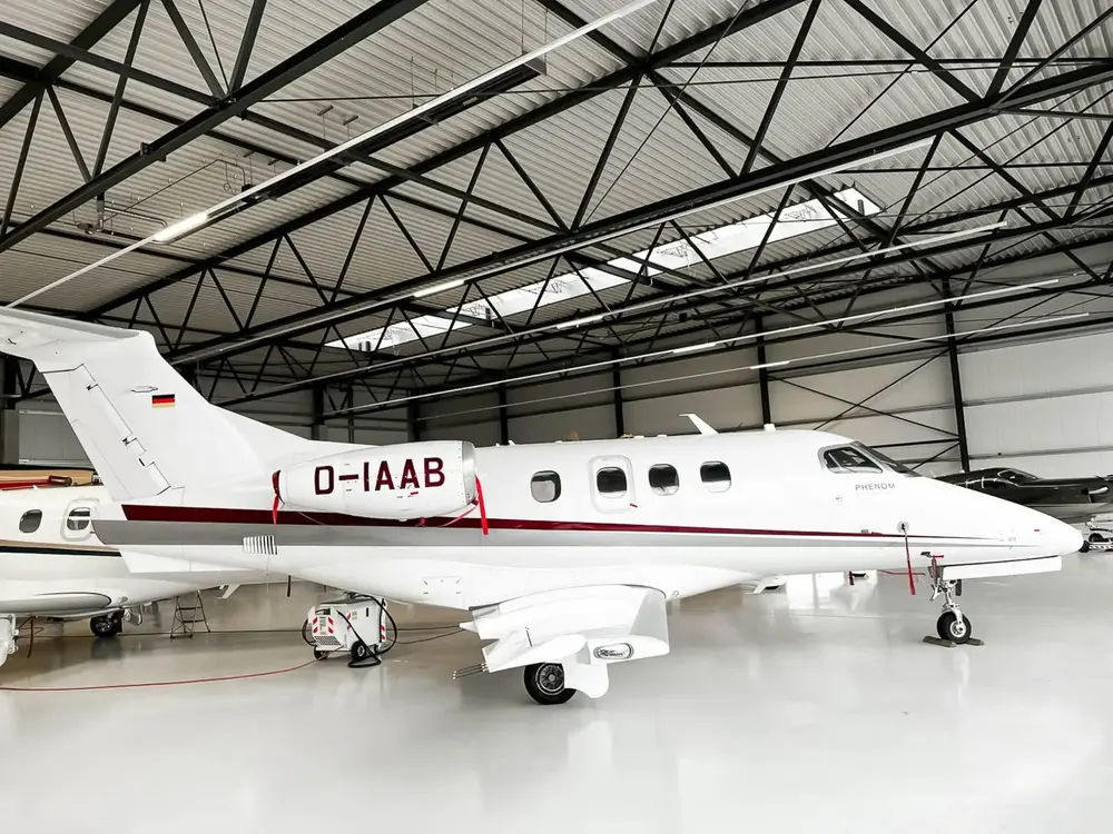 7658/embraer-phenom-100-2010-flightmarket-id-7658-30390.webp