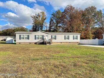 Thumbnail of mobile home