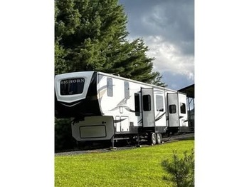 Thumbnail of RV