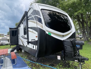Thumbnail of RV