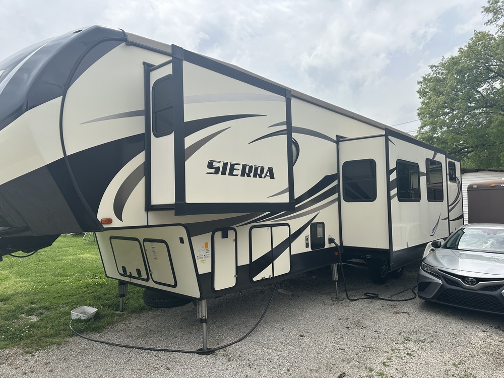 Photo of Rv