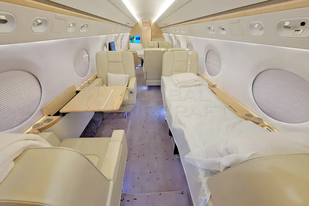 7501/gulfstream-g550-2006-flightmarket-id-7501-04207.webp