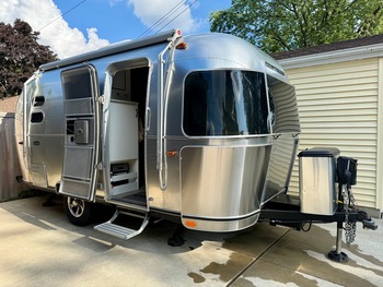 Thumbnail of RV