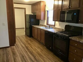 Thumbnail of mobile home