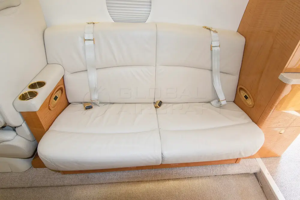 7598/gulfstream-g150-2012-flightmarket-id-7598-52143.webp