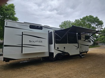 Thumbnail of RV