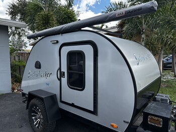 Thumbnail of RV