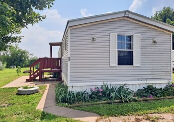 Thumbnail of mobile home